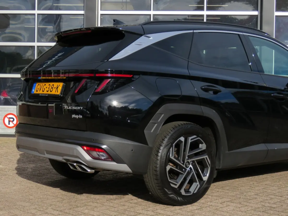 1.6 T-GDI PHEV PREMIUM / Leder / Head up / 360 Camera / Stoel&stuurverw,/ BOVAG garantie