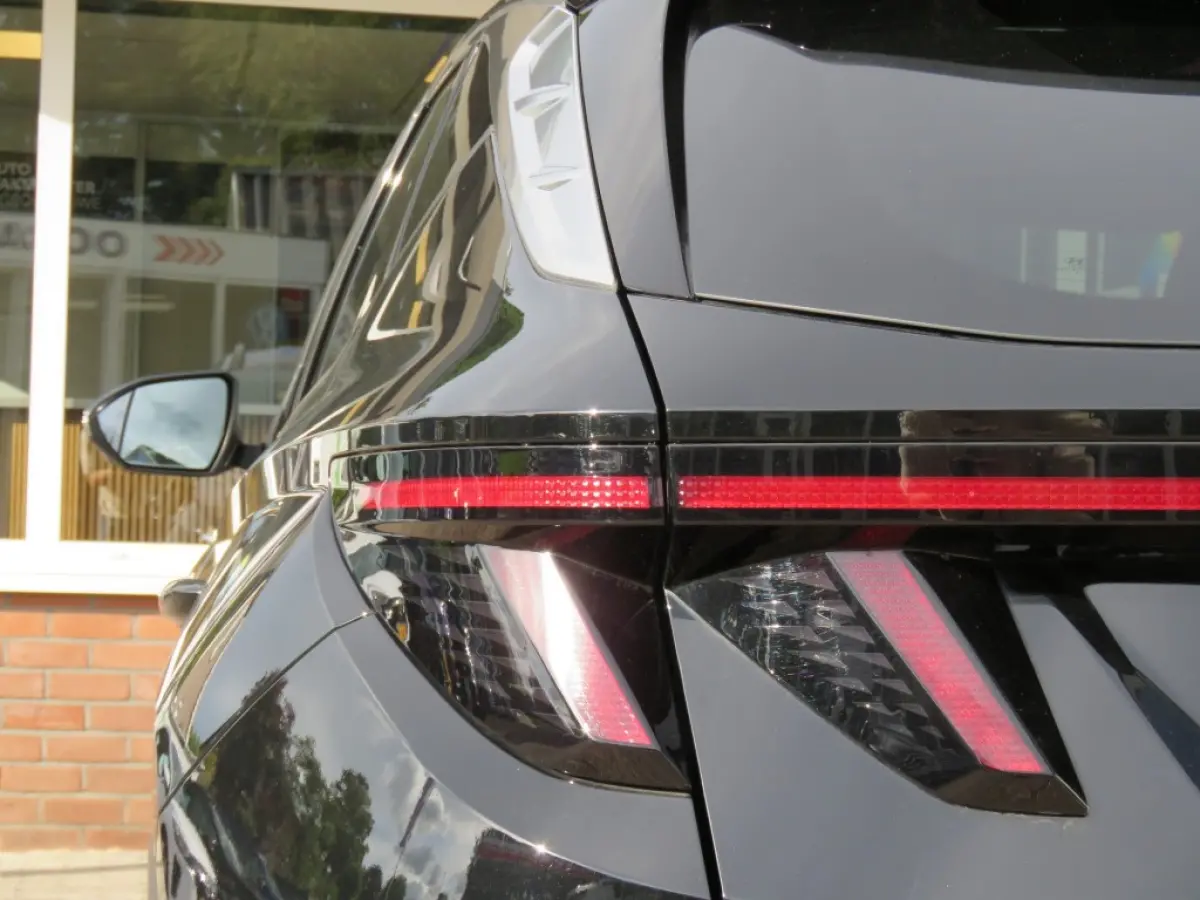 1.6 T-GDI PHEV PREMIUM / Leder / Head up / 360 Camera / Stoel&stuurverw,/ BOVAG garantie