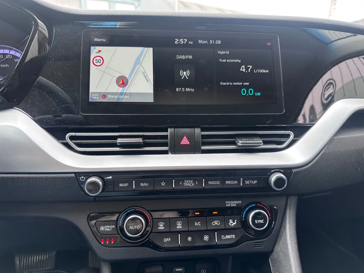 1.6 GDi Hybrid DynamicLine DEALER OND 1 EIGENAAR