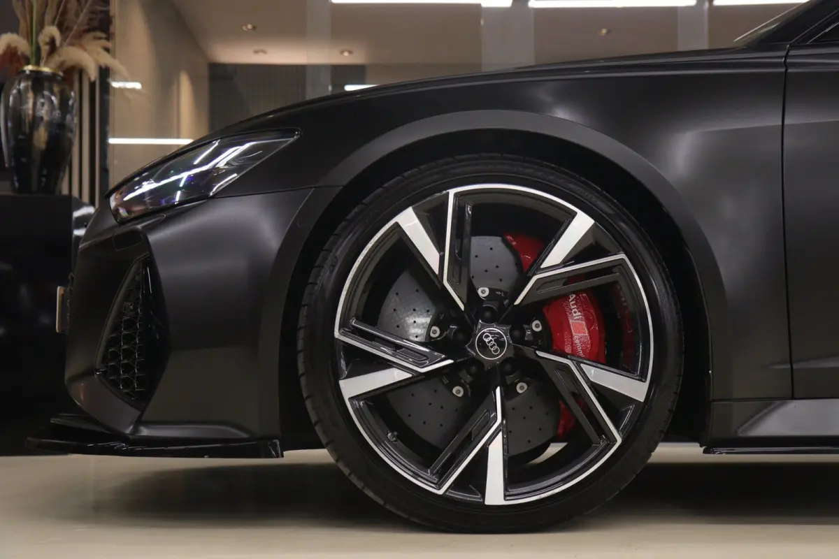 RS TFSI quattro Dynamic+ /CERAMIC/PANO/360/SOFTC/BOMVOL