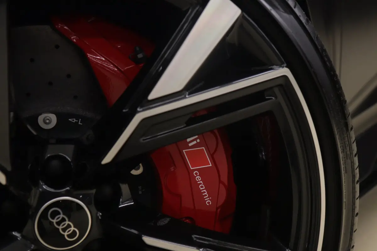 RS TFSI quattro Dynamic+ /CERAMIC/PANO/360/SOFTC/BOMVOL