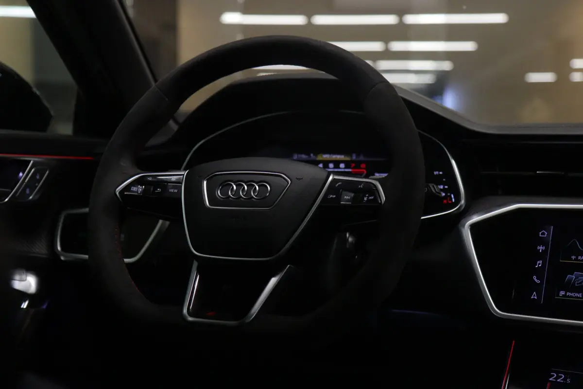 RS TFSI quattro Dynamic+ /CERAMIC/PANO/360/SOFTC/BOMVOL