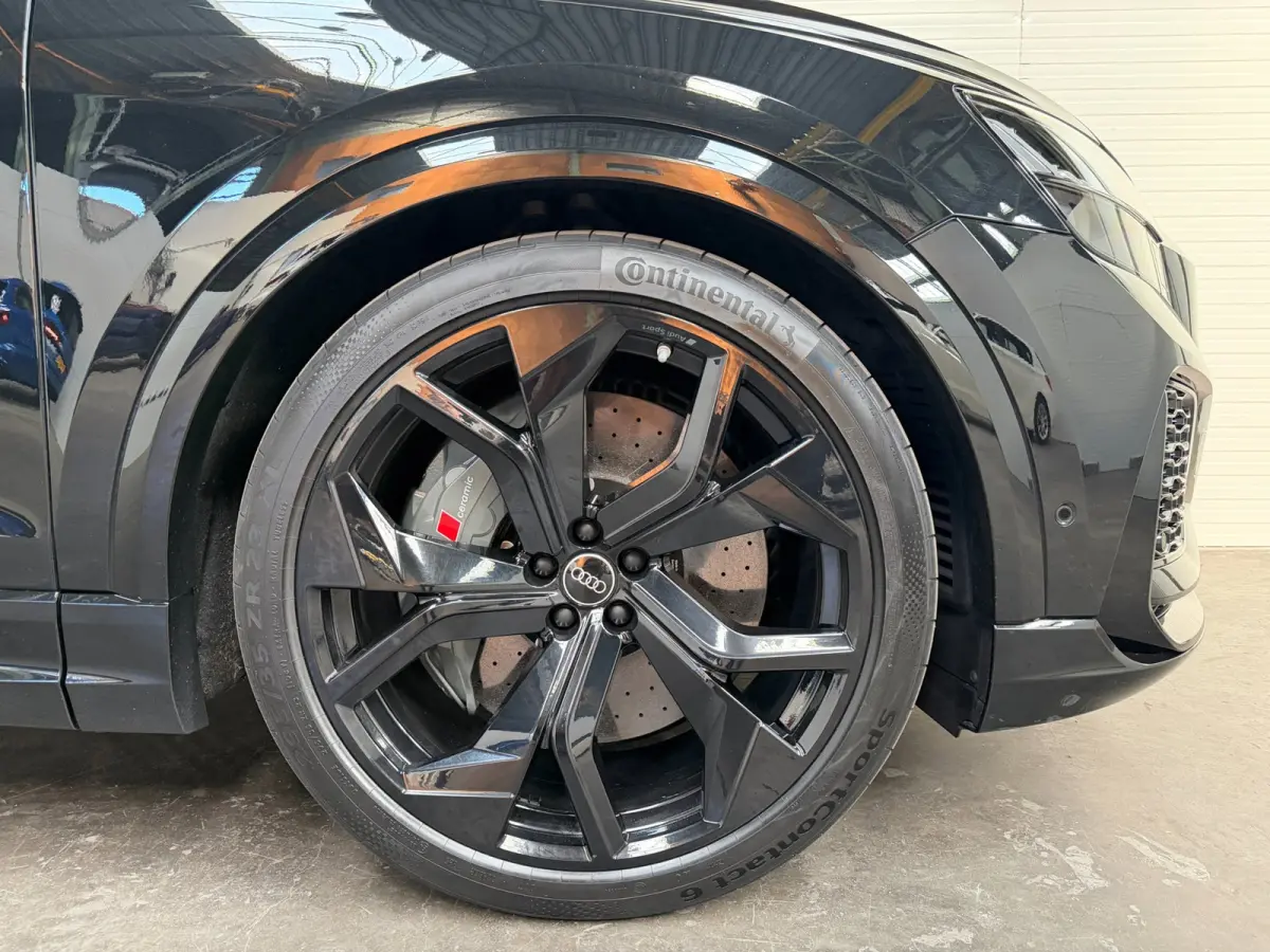 4.0 TFSI RS Q8 quattro Keramisch / Dynamic / Audi Exclusive / 23 inch