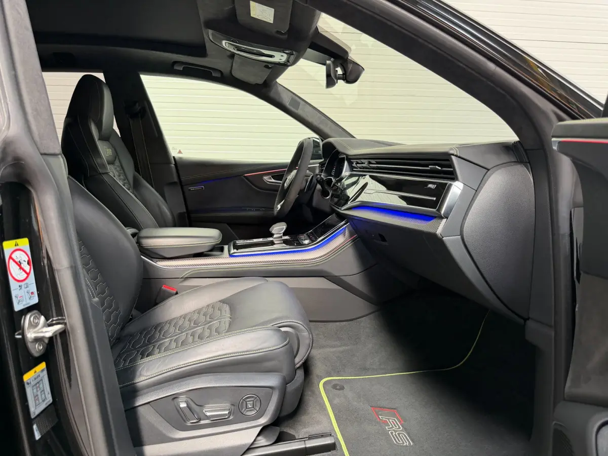 4.0 TFSI RS Q8 quattro Keramisch / Dynamic / Audi Exclusive / 23 inch