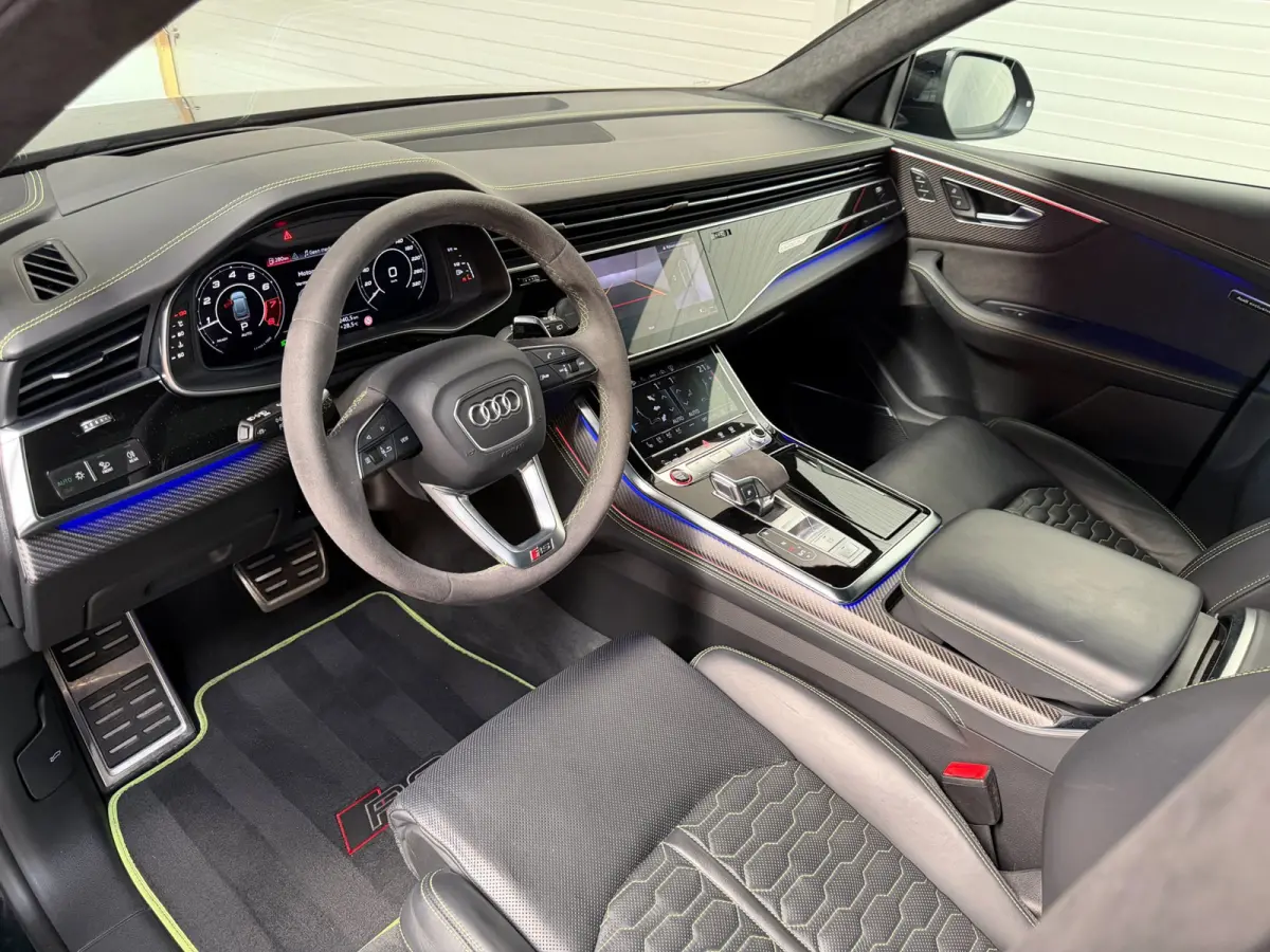4.0 TFSI RS Q8 quattro Keramisch / Dynamic / Audi Exclusive / 23 inch