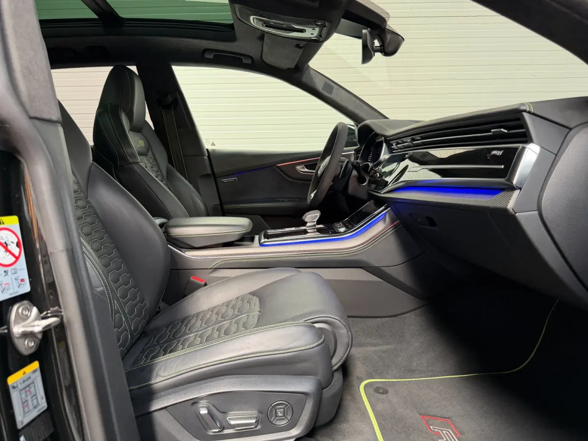 4.0 TFSI RS Q8 quattro Keramisch / Dynamic / Audi Exclusive / 23 inch