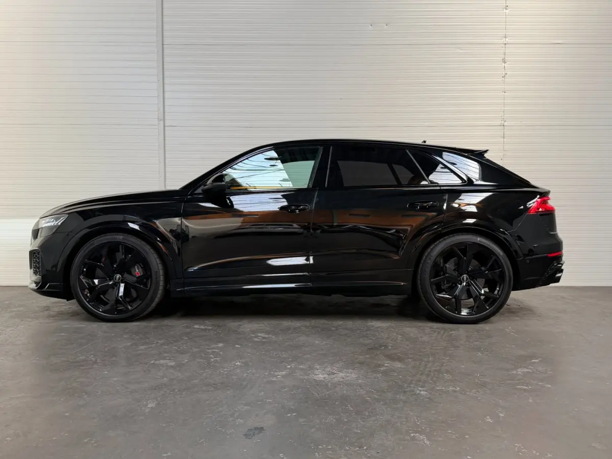 4.0 TFSI RS Q8 quattro Keramisch / Dynamic / Audi Exclusive / 23 inch