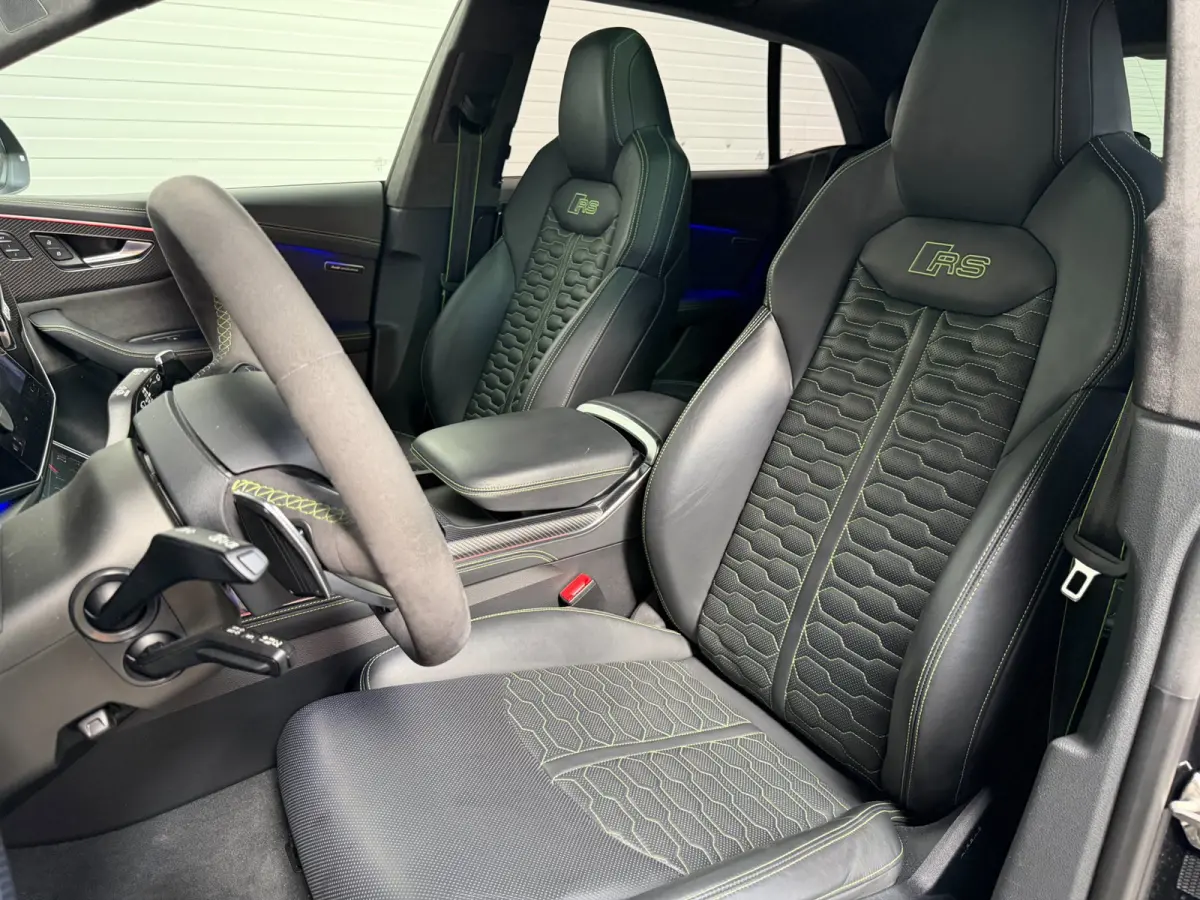 4.0 TFSI RS Q8 quattro Keramisch / Dynamic / Audi Exclusive / 23 inch