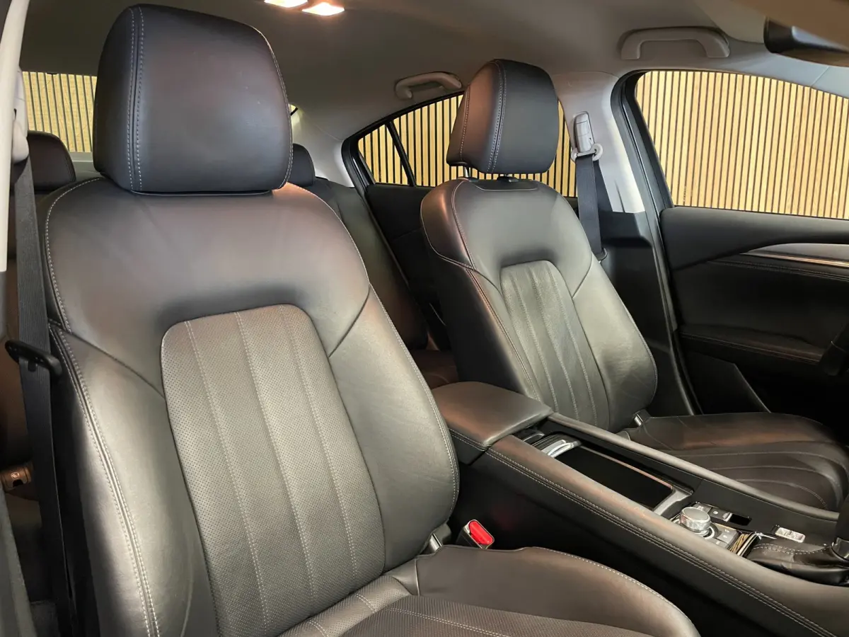 2.0 SkyActiv-G 165 Signature|FULL OPTION|TREKAAK|ACC|HUD|LEDER|MEMORY|STUUR+STOELVERW+VENT|360 CAMERA|CARPLAY|NAP|NL-AUTO|
