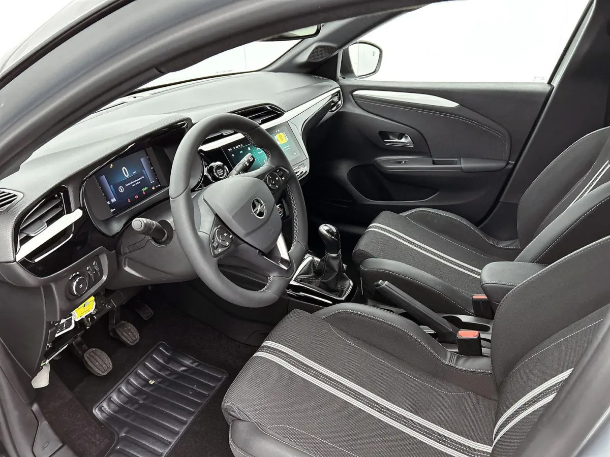 1.2 75pk GS | Camera | DodehoekDetectie | Climate Control | Sportstoelen | Draadloos AppleCarplay/AndroidAuto |