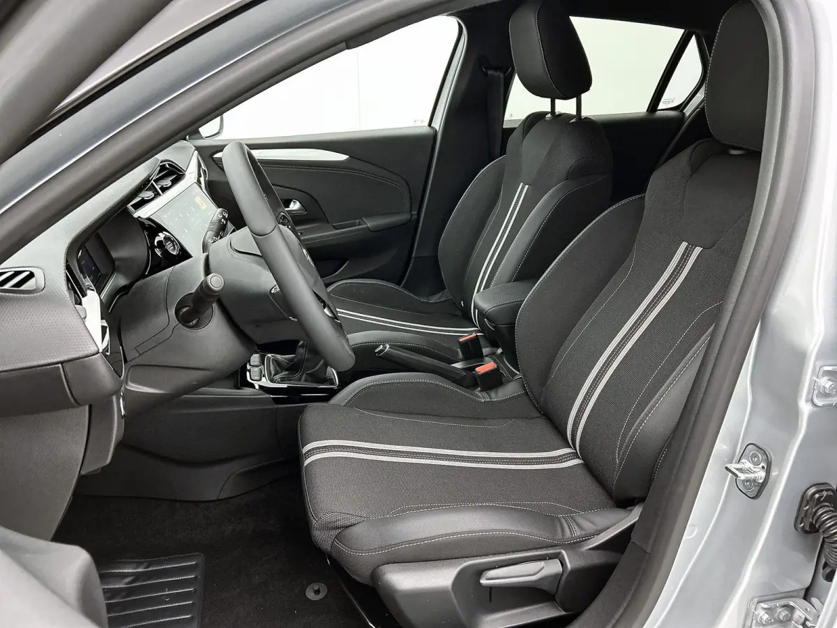 1.2 75pk GS | Camera | DodehoekDetectie | Climate Control | Sportstoelen | Draadloos AppleCarplay/AndroidAuto |
