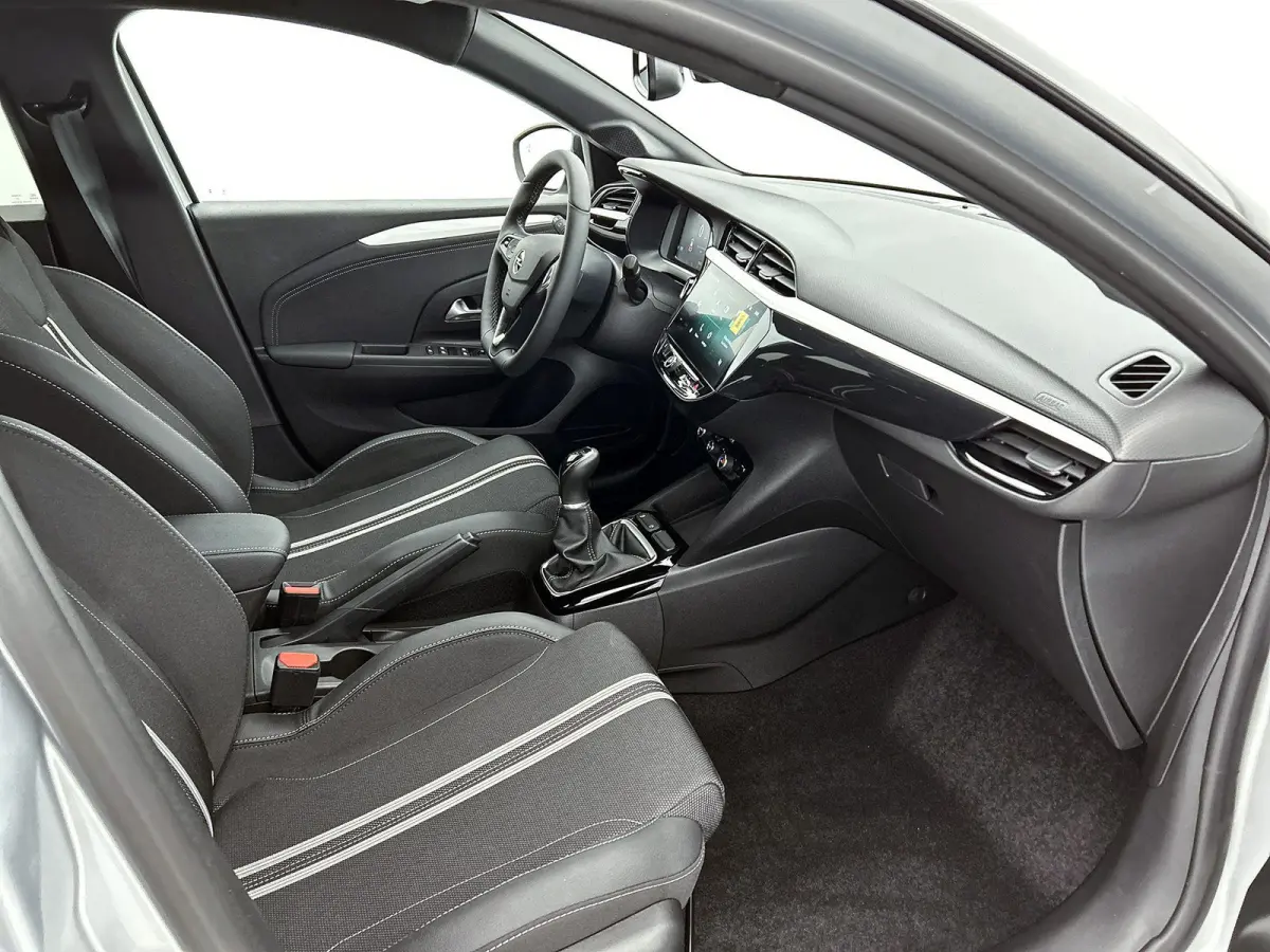 1.2 75pk GS | Camera | DodehoekDetectie | Climate Control | Sportstoelen | Draadloos AppleCarplay/AndroidAuto |
