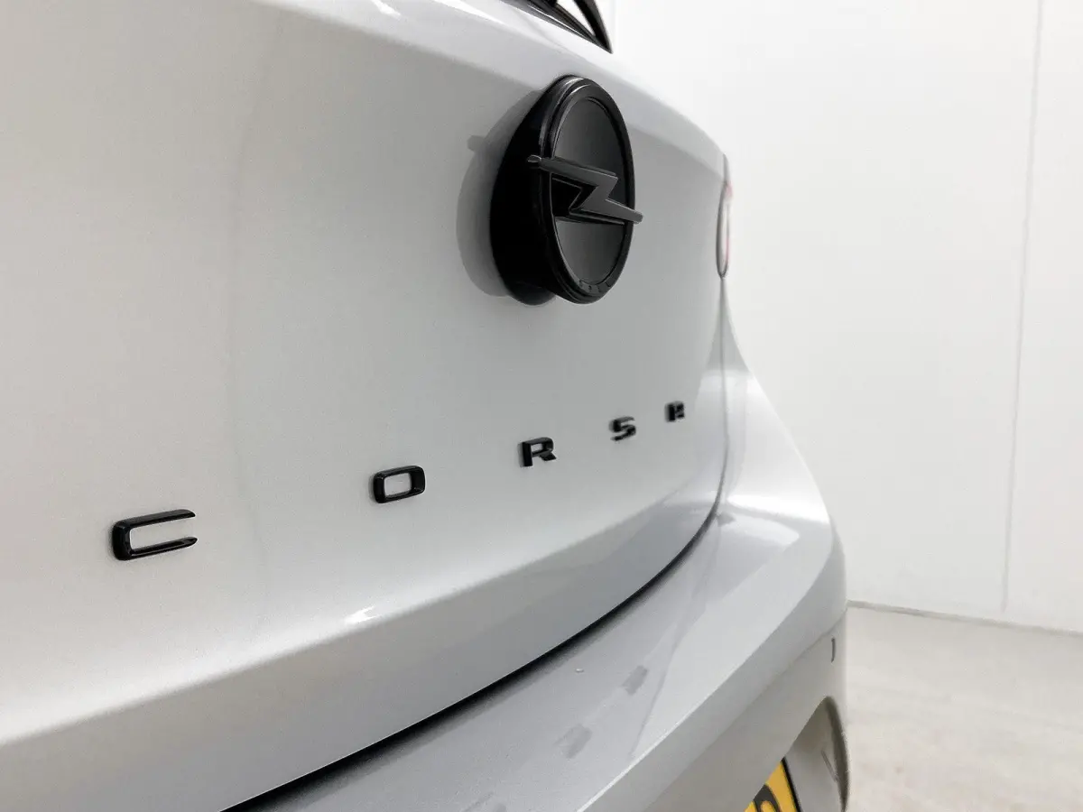 1.2 75pk GS | Camera | DodehoekDetectie | Climate Control | Sportstoelen | Draadloos AppleCarplay/AndroidAuto |