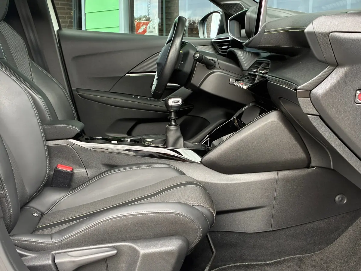 1.2 PureTech GT-Line|2e Eigenaar|Navigatie|Camera|CruiseControl|Climatronic|PDC|NAP|