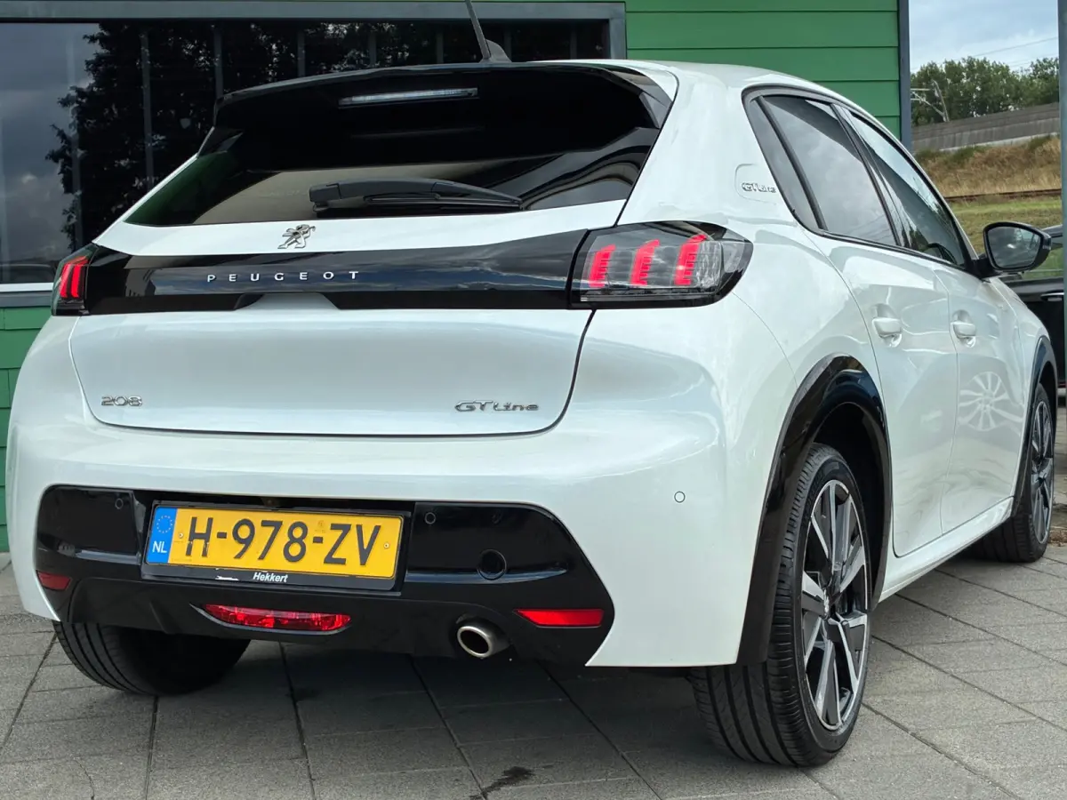 1.2 PureTech GT-Line|2e Eigenaar|Navigatie|Camera|CruiseControl|Climatronic|PDC|NAP|