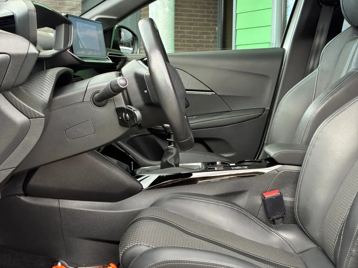 1.2 PureTech GT-Line|2e Eigenaar|Navigatie|Camera|CruiseControl|Climatronic|PDC|NAP|