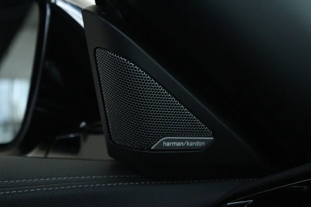 M40i High Executive Edition | NL-Auto | Head-up | Harman & Kardon | Memory | Stoel+Stuurverwarming | Adaptieve demping | Keyless | Cruise Control | PDC |