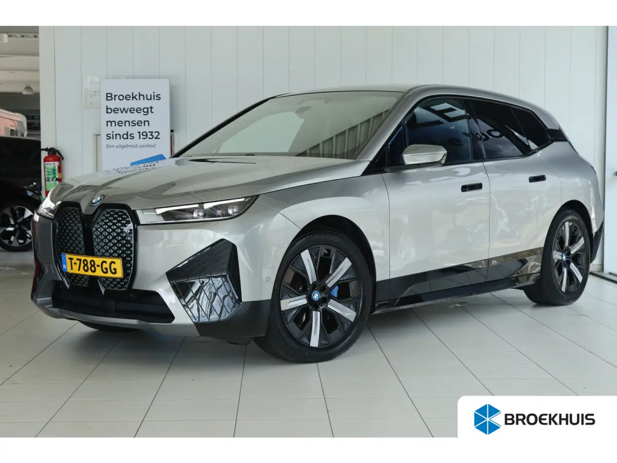 xDrive50 High Executive 112 kWh | SoH 99% | Driving Prof. | Skylounge | Massage | Soft-Close | Harman & Kardon | Head-up | 360 Camera | Stoelventilatie | Memory | Keyless | 21 Inch