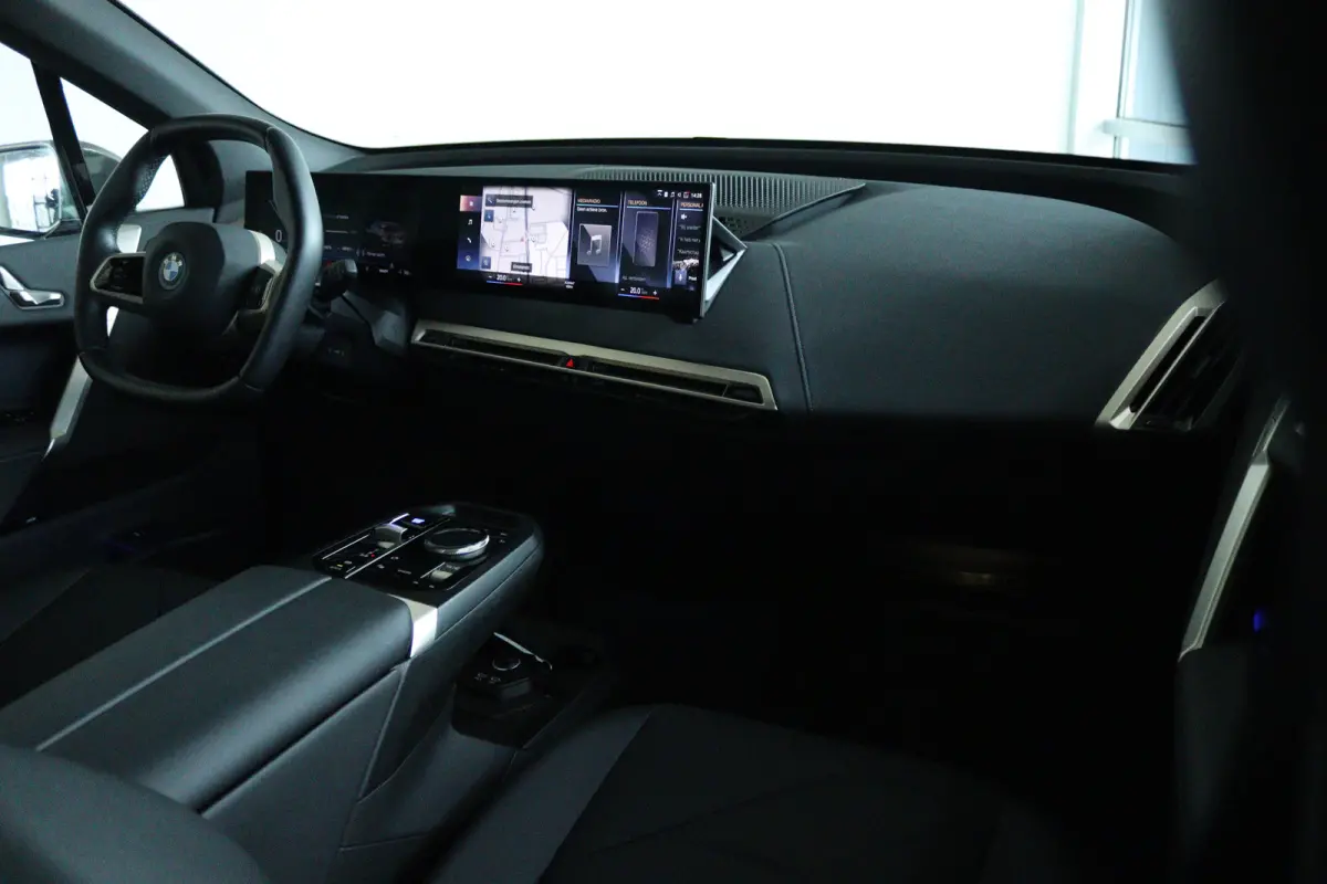 xDrive50 High Executive 112 kWh | SoH 99% | Driving Prof. | Skylounge | Massage | Soft-Close | Harman & Kardon | Head-up | 360 Camera | Stoelventilatie | Memory | Keyless | 21 Inch