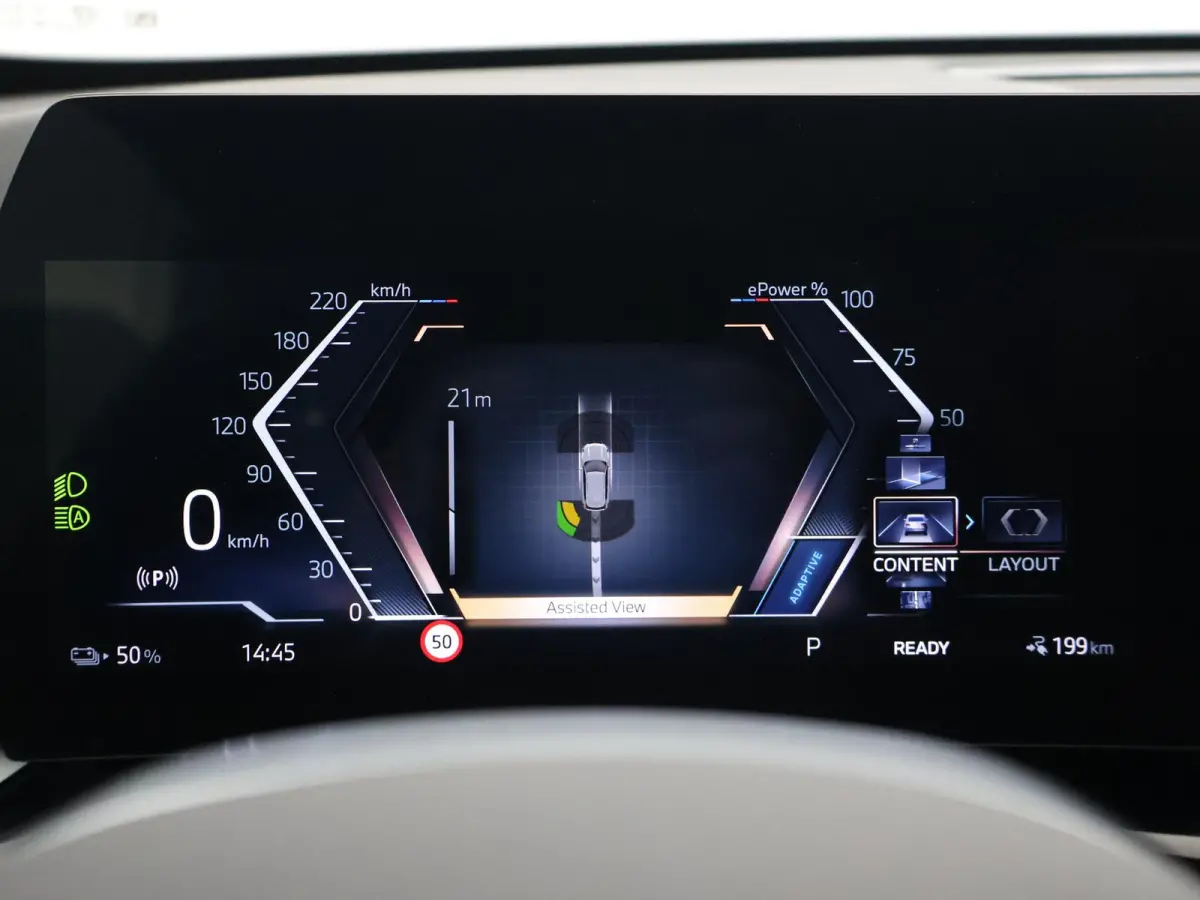 eDrive20 67 kWh M-SPORT *46 KM NIEUW* + PANORAMA | PREMIUM | 19 INCH | M-REMMEN