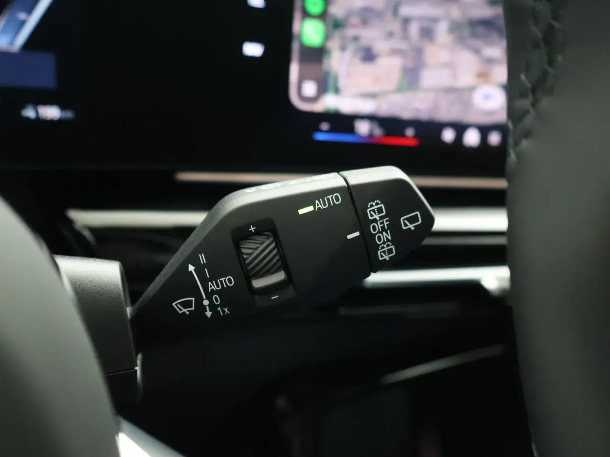 eDrive20 67 kWh M-SPORT *46 KM NIEUW* + PANORAMA | PREMIUM | 19 INCH | M-REMMEN