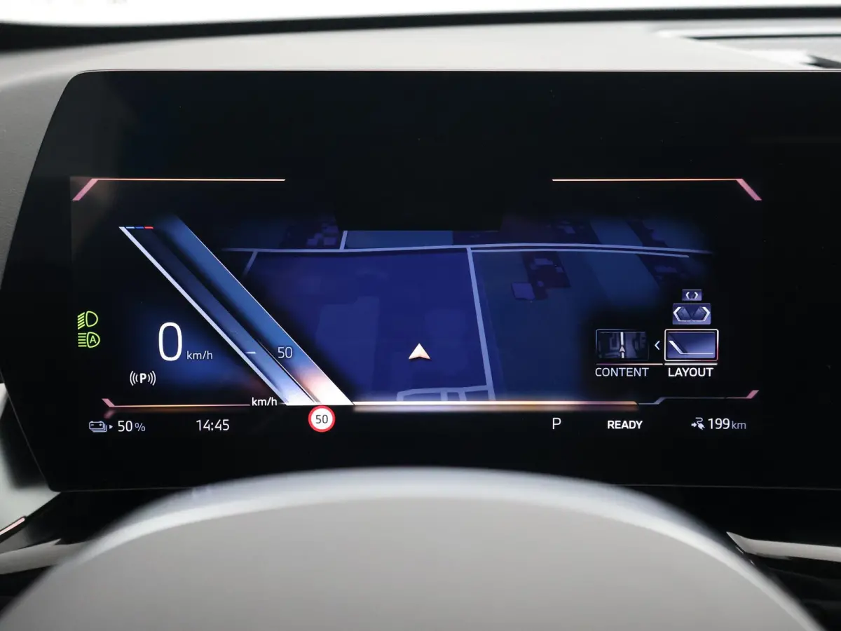 eDrive20 67 kWh M-SPORT *46 KM NIEUW* + PANORAMA | PREMIUM | 19 INCH | M-REMMEN