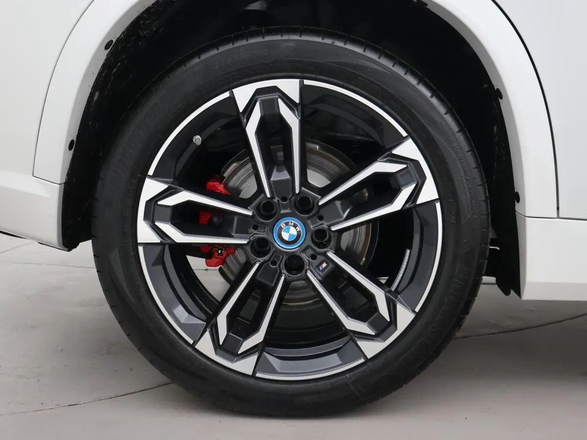 eDrive20 67 kWh M-SPORT *46 KM NIEUW* + PANORAMA | PREMIUM | 19 INCH | M-REMMEN