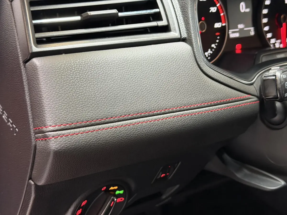 1.0 TSI FR | Camera | 116PK | 6-Bak | CarPlay