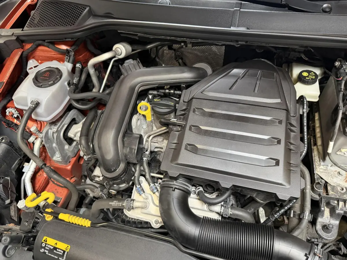 1.0 TSI FR | Camera | 116PK | 6-Bak | CarPlay