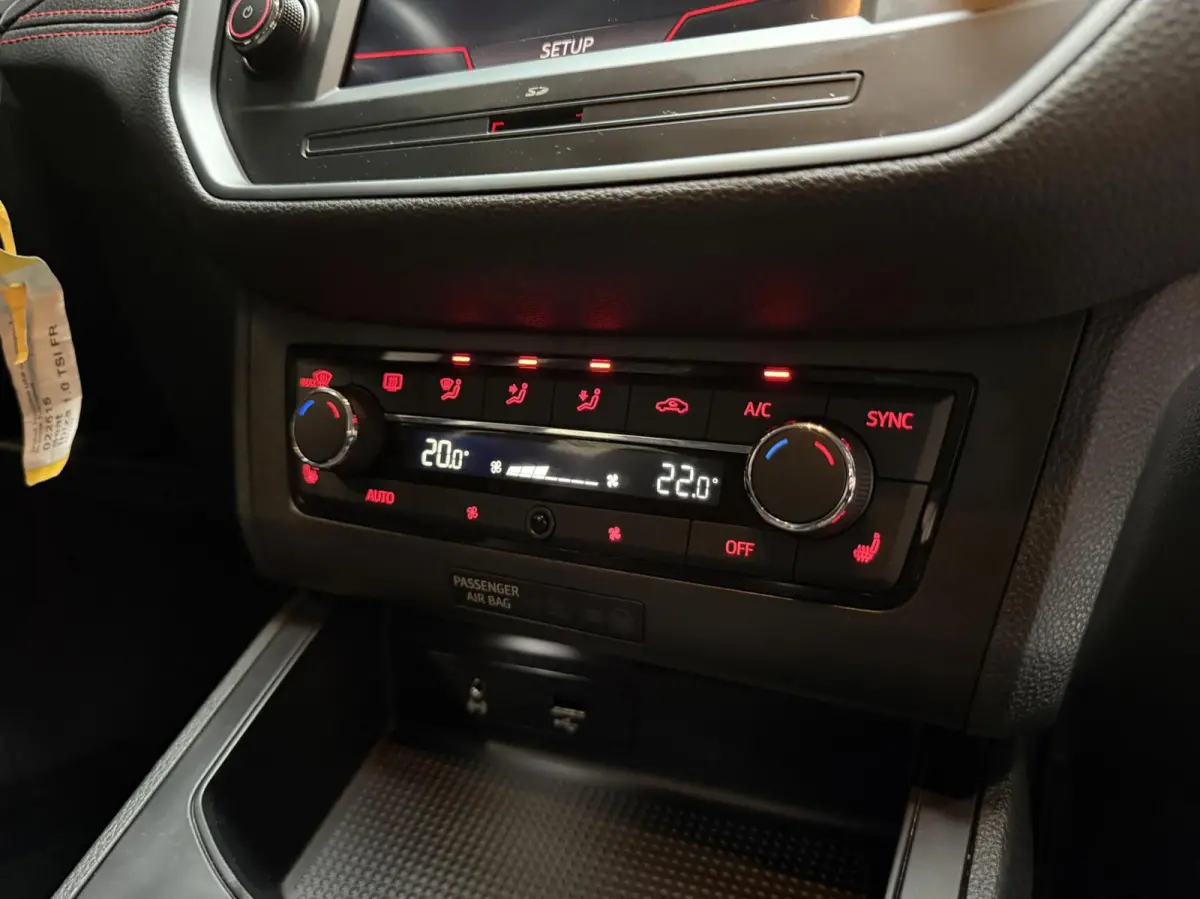 1.0 TSI FR | Camera | 116PK | 6-Bak | CarPlay