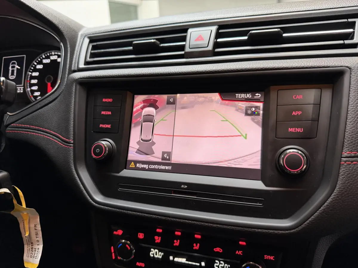 1.0 TSI FR | Camera | 116PK | 6-Bak | CarPlay