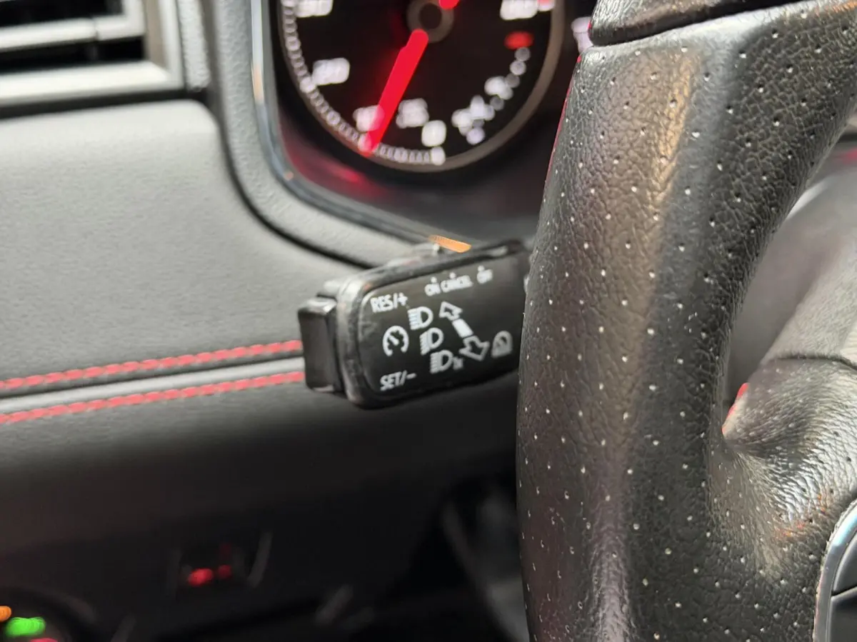 1.0 TSI FR | Camera | 116PK | 6-Bak | CarPlay