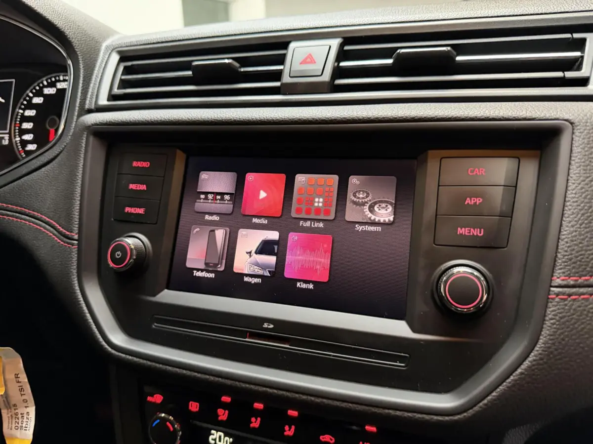 1.0 TSI FR | Camera | 116PK | 6-Bak | CarPlay
