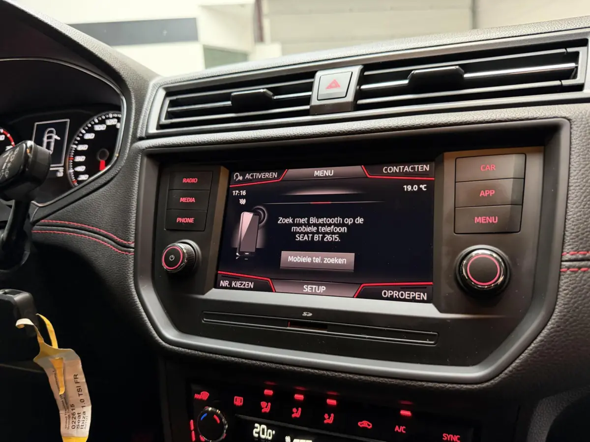 1.0 TSI FR | Camera | 116PK | 6-Bak | CarPlay