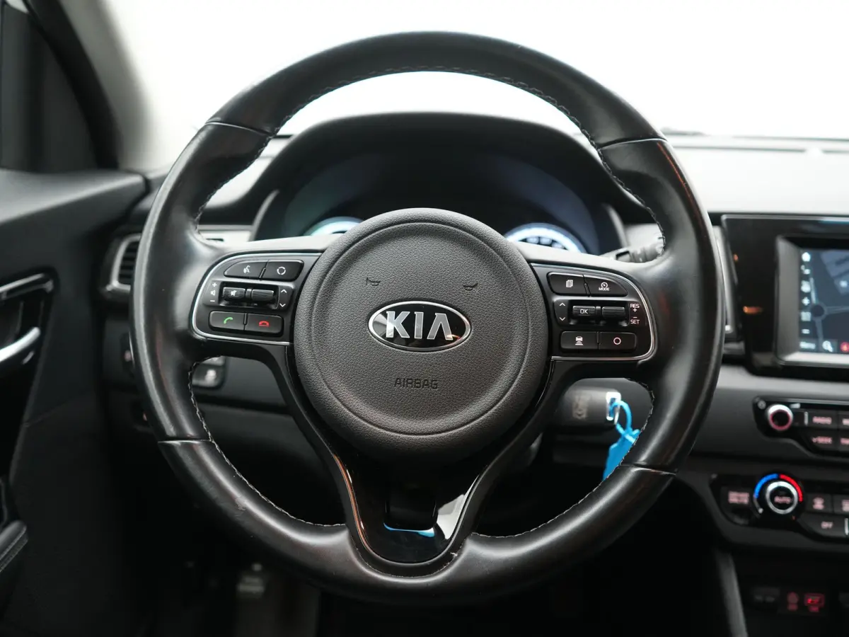 1.6 GDi DynamicLine PHEV 141pk | Trekhaak | Adaptive Cruise | Achteruitrijcamera | Apple Carplay/Android Auto | Navigatie | 16"L.M | Lane Assist | Plug In Hybrid |