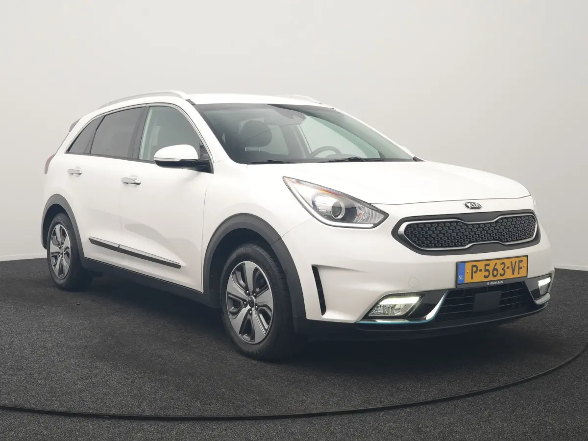1.6 GDi DynamicLine PHEV 141pk | Trekhaak | Adaptive Cruise | Achteruitrijcamera | Apple Carplay/Android Auto | Navigatie | 16"L.M | Lane Assist | Plug In Hybrid |