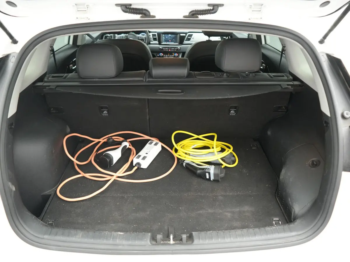 1.6 GDi DynamicLine PHEV 141pk | Trekhaak | Adaptive Cruise | Achteruitrijcamera | Apple Carplay/Android Auto | Navigatie | 16"L.M | Lane Assist | Plug In Hybrid |