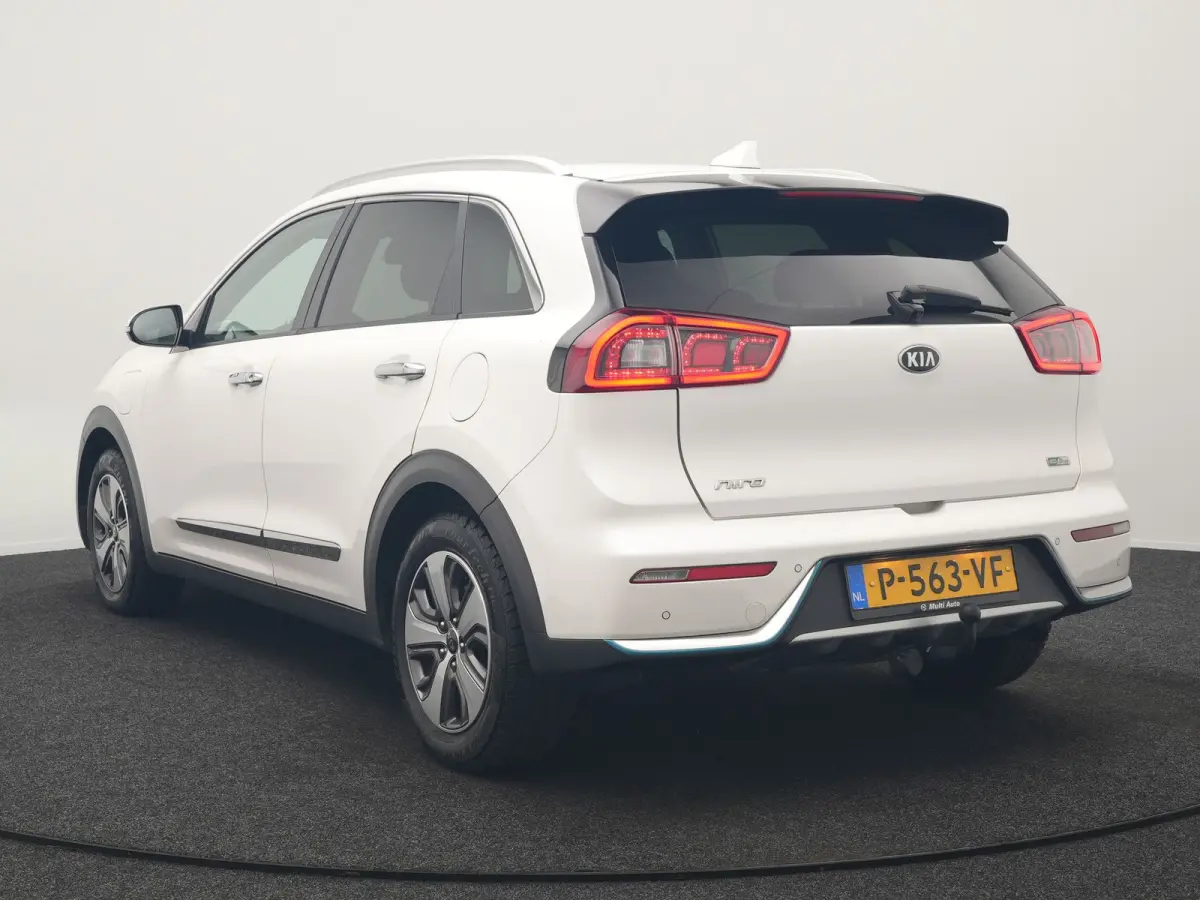 1.6 GDi DynamicLine PHEV 141pk | Trekhaak | Adaptive Cruise | Achteruitrijcamera | Apple Carplay/Android Auto | Navigatie | 16"L.M | Lane Assist | Plug In Hybrid |
