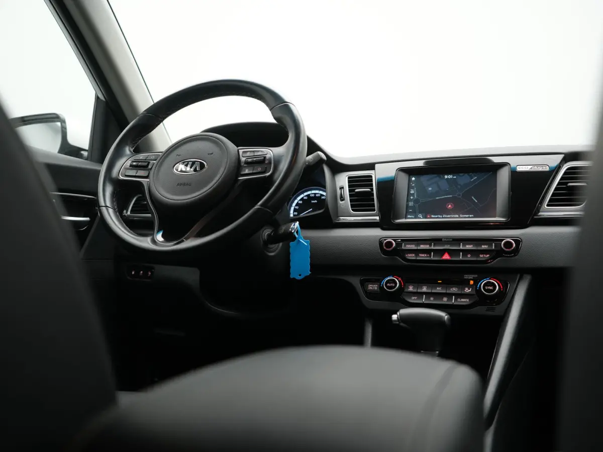 1.6 GDi DynamicLine PHEV 141pk | Trekhaak | Adaptive Cruise | Achteruitrijcamera | Apple Carplay/Android Auto | Navigatie | 16"L.M | Lane Assist | Plug In Hybrid |