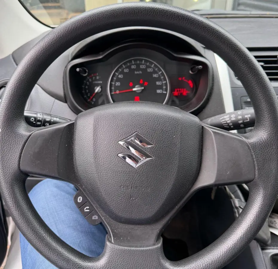 1.0 Comfort UNIEK | LAGE KM STAND | 2e Eigenaar | Dealeronderhouden | NL AUTO | Hoge Instap | Airco | Bluetooth | Radio CD Speler |