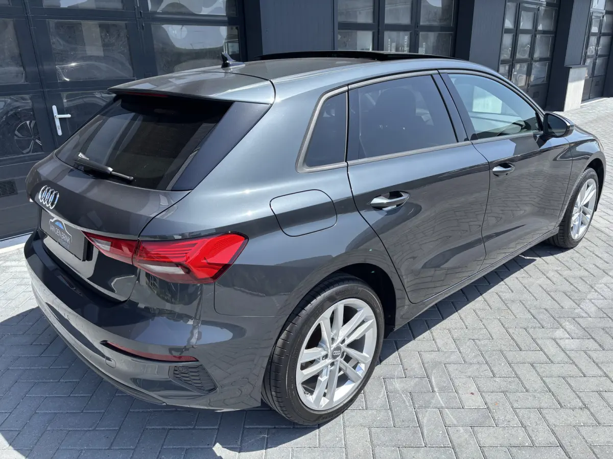 40 TFSIe Black Pano CarPlay