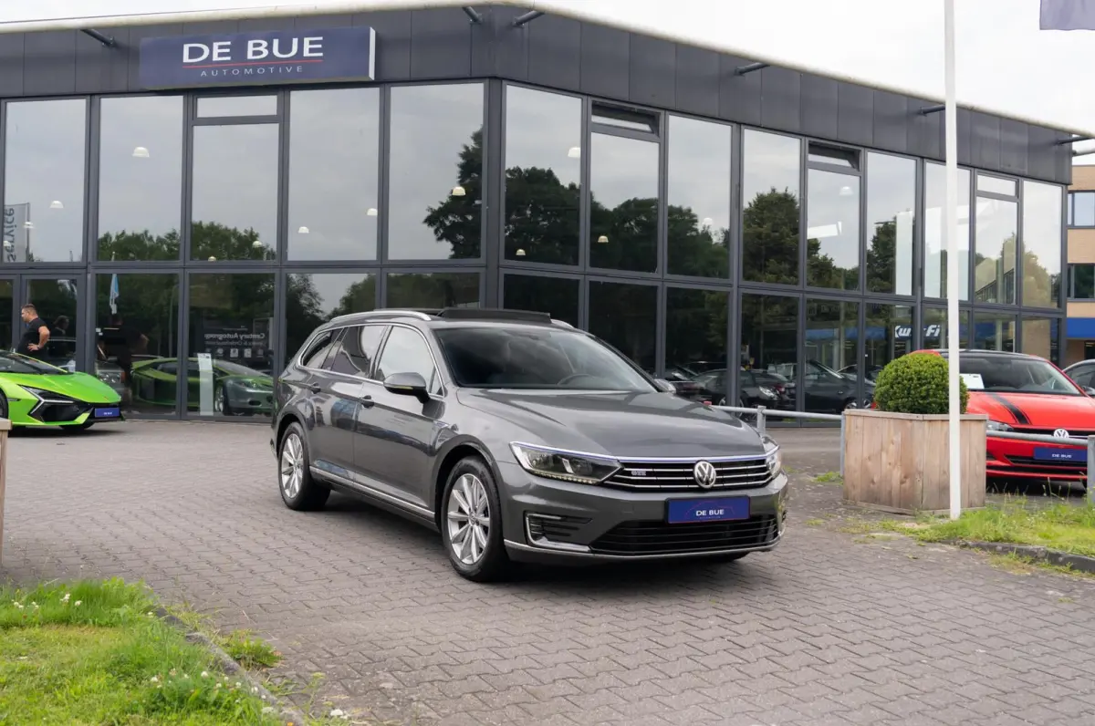 1.4 TSI GTE Highline|Org.NL NAP|2e Eig|Panoramadak|Virtual|Trekhaak|DAB|Camera|Dealer Onderhouden