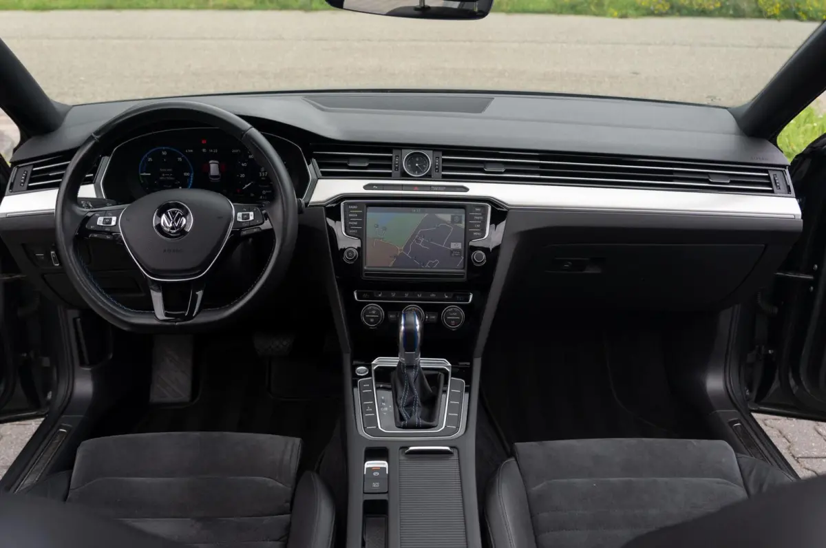 1.4 TSI GTE Highline|Org.NL NAP|2e Eig|Panoramadak|Virtual|Trekhaak|DAB|Camera|Dealer Onderhouden