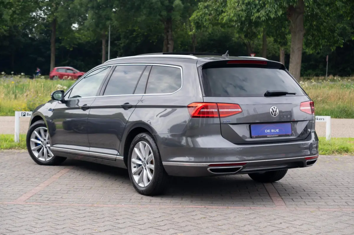 1.4 TSI GTE Highline|Org.NL NAP|2e Eig|Panoramadak|Virtual|Trekhaak|DAB|Camera|Dealer Onderhouden