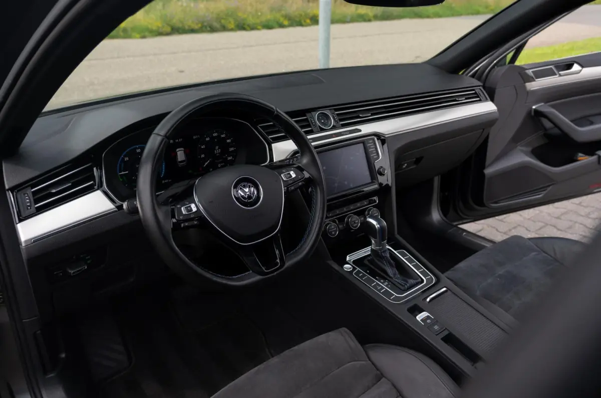 1.4 TSI GTE Highline|Org.NL NAP|2e Eig|Panoramadak|Virtual|Trekhaak|DAB|Camera|Dealer Onderhouden