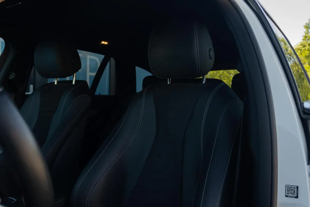 300 e AMG | Trekhaak | Hybride | Wide Screen | Apple Carplay | Sfeerverl. | Dealer Onderhouden