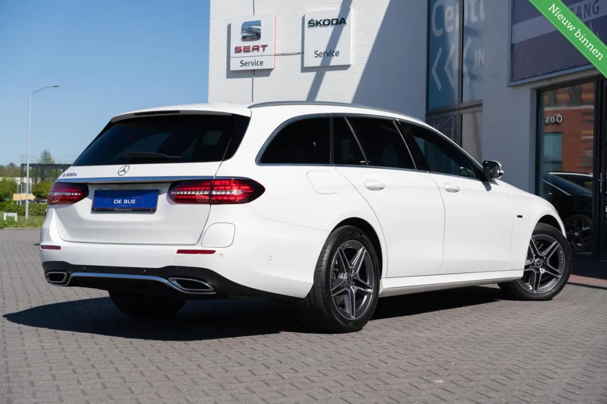 300 e AMG | Trekhaak | Hybride | Wide Screen | Apple Carplay | Sfeerverl. | Dealer Onderhouden