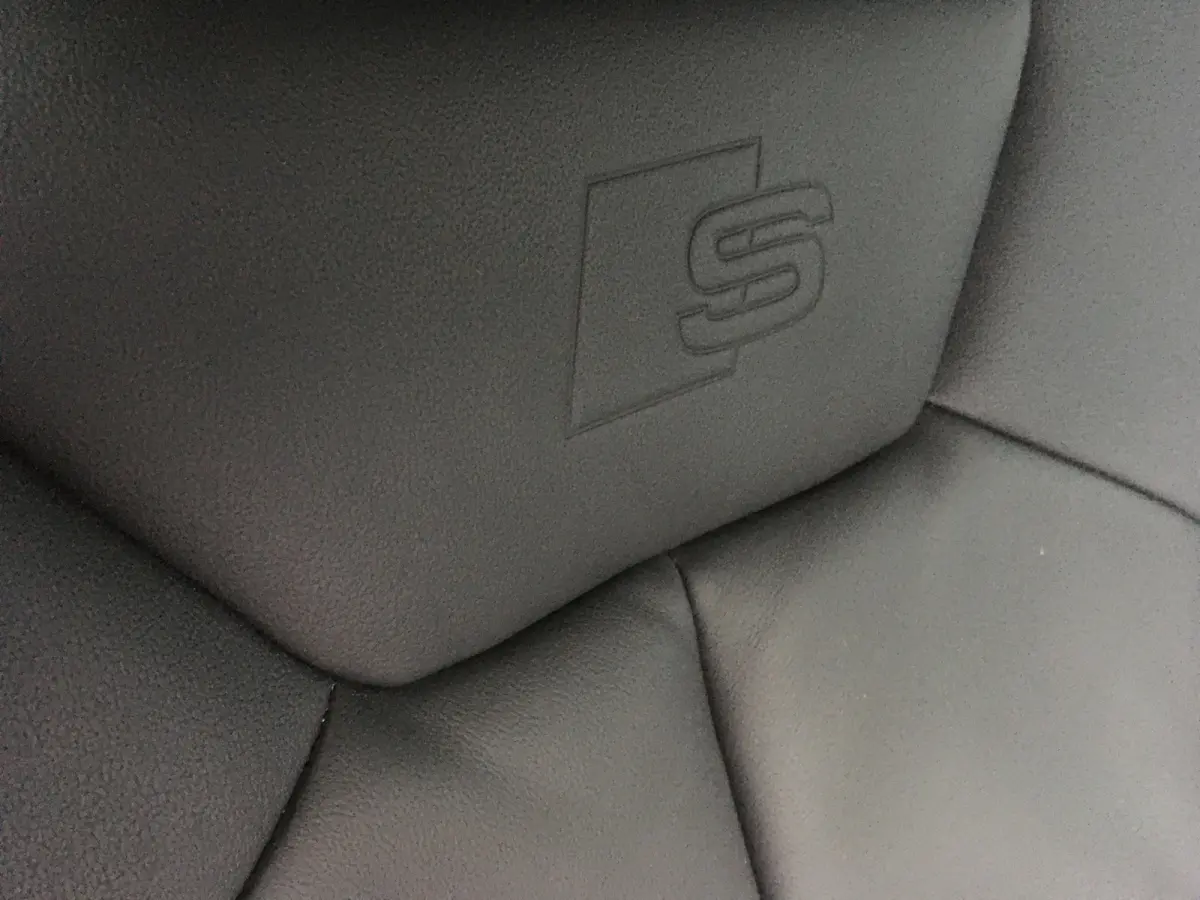 35 TFSI S-Line Pano Chronos grey