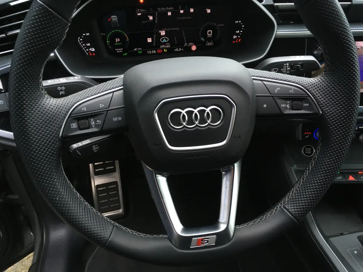 35 TFSI S-Line Pano Chronos grey