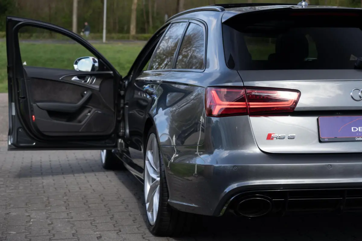 4.0 TFSI RS6 Quattro Pro Line Plus|Facelift|Keramisch|Head-Up|SoftClose|Ventilatie|Panoramadak|Dealer Onderhouden
